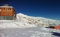 Sürmene'ye Yılın ilk karı yağdı!