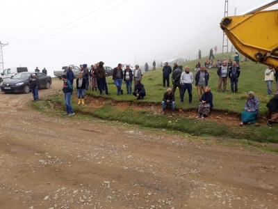 Yayladaki yıkımlar devam ediyor...